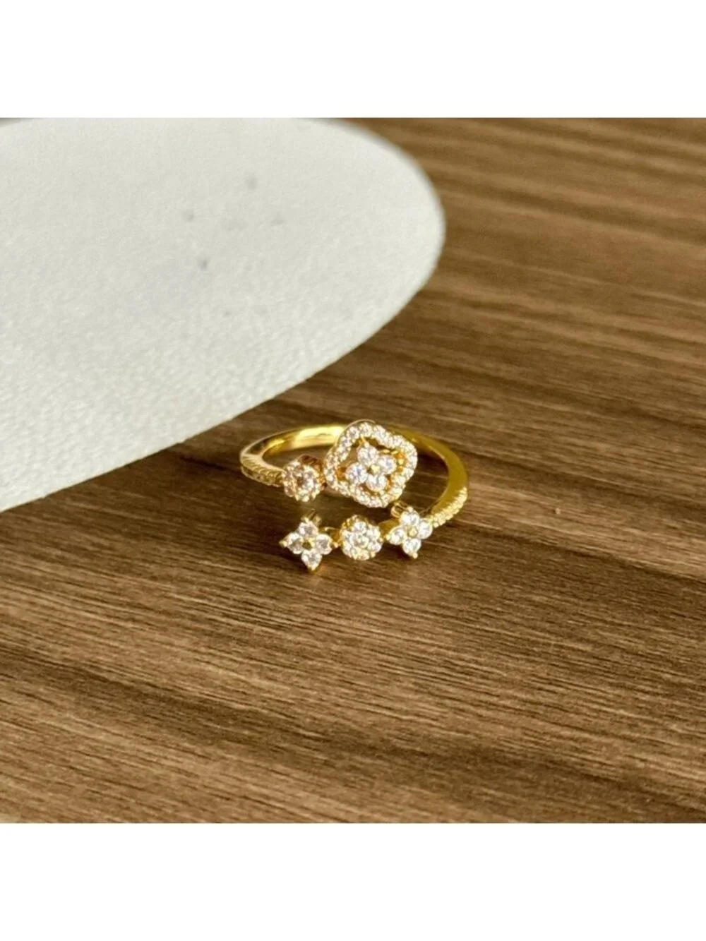 Diamond flower ring Q648